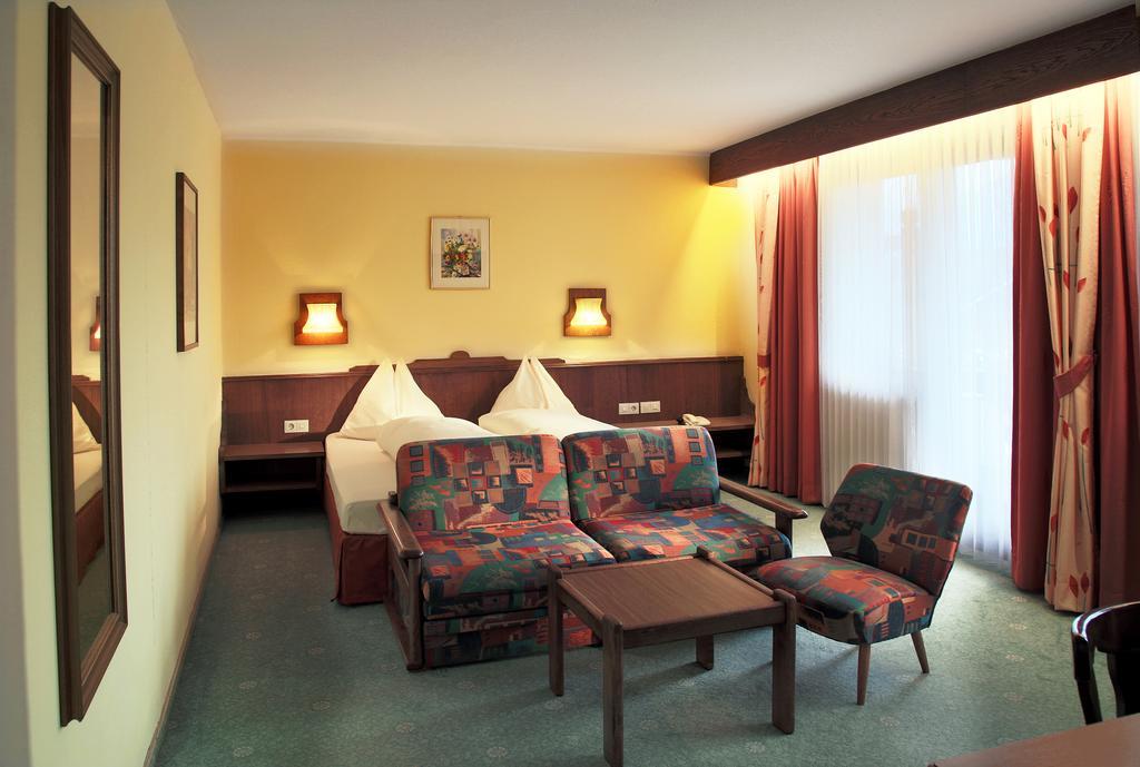 Hotel Sonnenuhr Kramsach Værelse billede