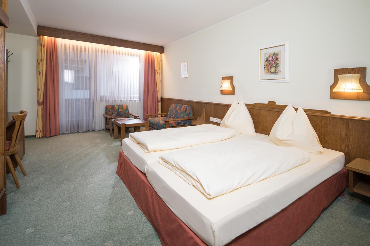 Hotel Sonnenuhr Kramsach Værelse billede